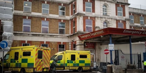 İngiltere'den imdat çığlığı: Cesede boğulduk yardım edin!