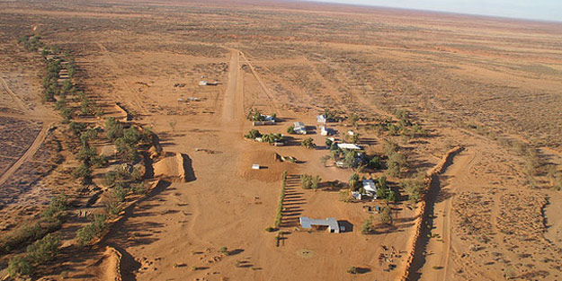 İngiltere İsrail'i kınadı