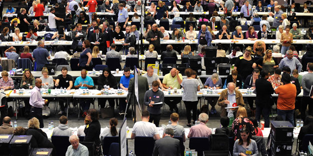 İngiltere'ye her yerden tehdit yağmaya başladı