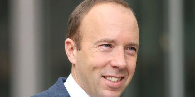 İngiltere’yi karıştıran görüntü: Eski bakanı Matt Hancock, Türkiye’ye saç ektirmeye mi geldi! Bomba iddia