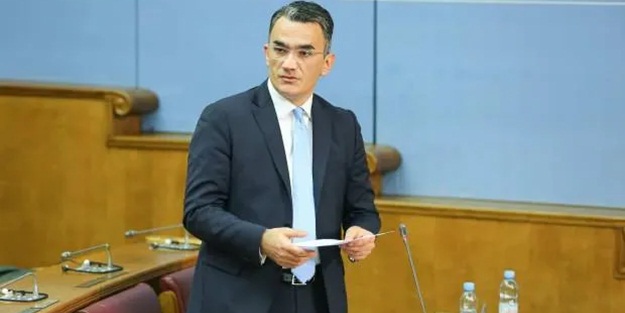 İnkar etti! Ülkenin Başbakanı'ndan tepki: Görevden alınmasını istiyorum