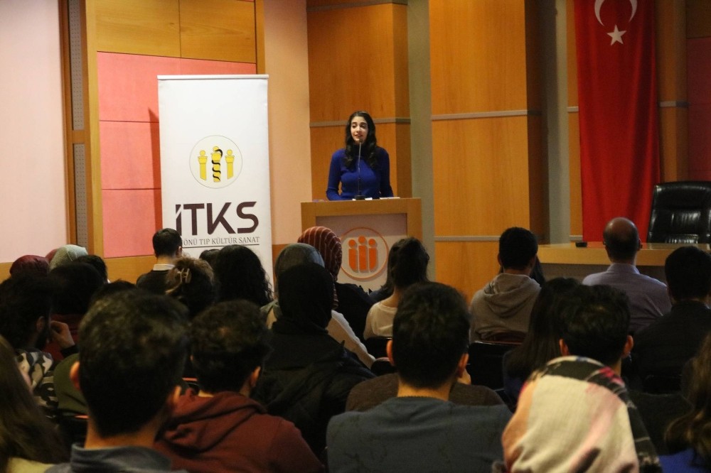 İnönü Üniversitesi’nde şiir severler bir araya geldi 