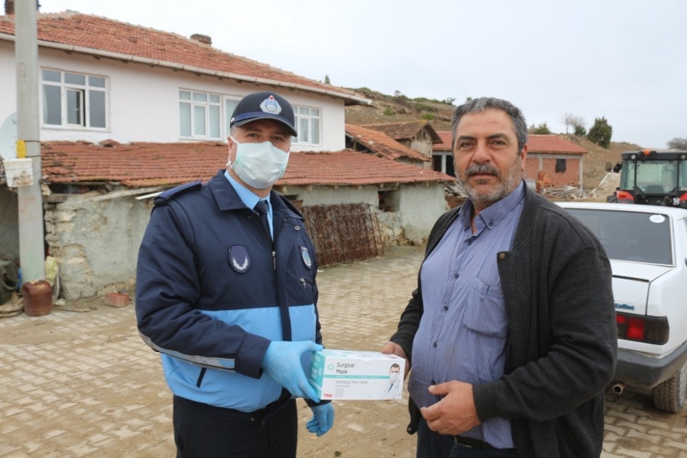İnönü’de maskeler halkın ayağına gidiyor 