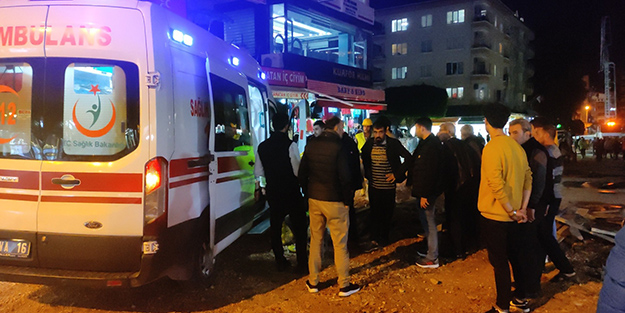 İnşaatta beton dökümü sırasında kalıp çöktü: 2 işçi yaralı