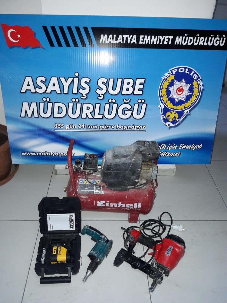 İnşaattan malzeme çalan hırsızlar yakalandı 