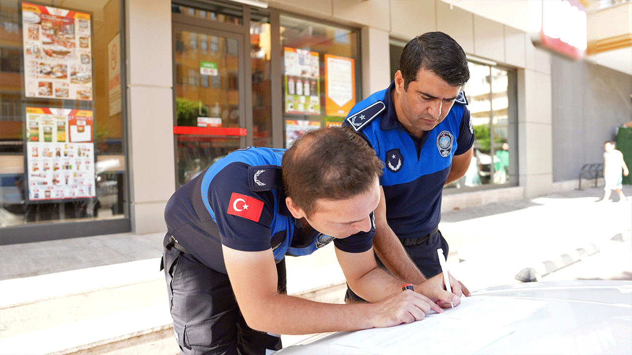 İnsafsızlar! Onları bebeklere nasıl yedirdiniz