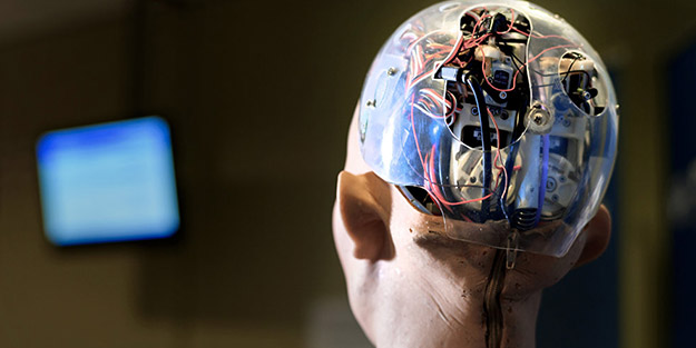 İnsan beynini internet ve bilgisayara bağlamanın yolları aranıyor