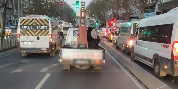 İnsan canı bu kadar ucuz olmamalı! Trafikte tehlikeli yolculuk