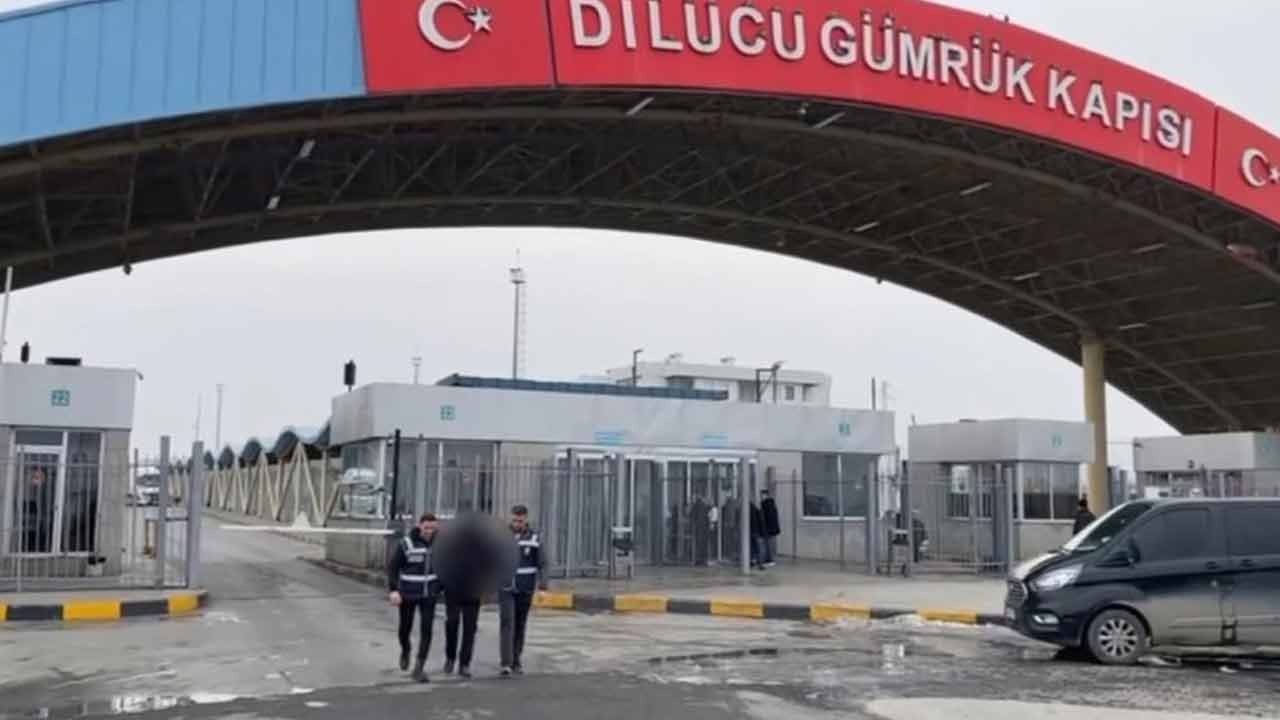 İnsan kaçakçısı enselendi