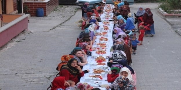 İnsanın denendiğı üç şey: Ticareti, komşuluğu, yol arkadaşlığı