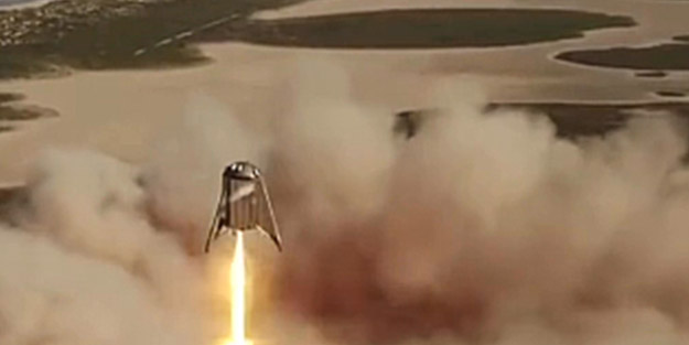 İnsanları Mars’a götürecek roket havalandı