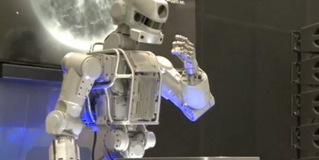 İnsanları suçlayan ve hakaret eden 'insansı' robot Fedor'a şok! Harekete geçildi