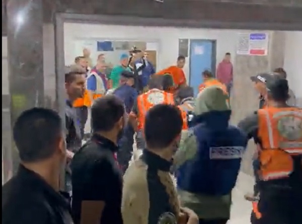 İnsanlığın bittiğin nokta! Katil sürüsü kurtarma ekiplerini bombaladı