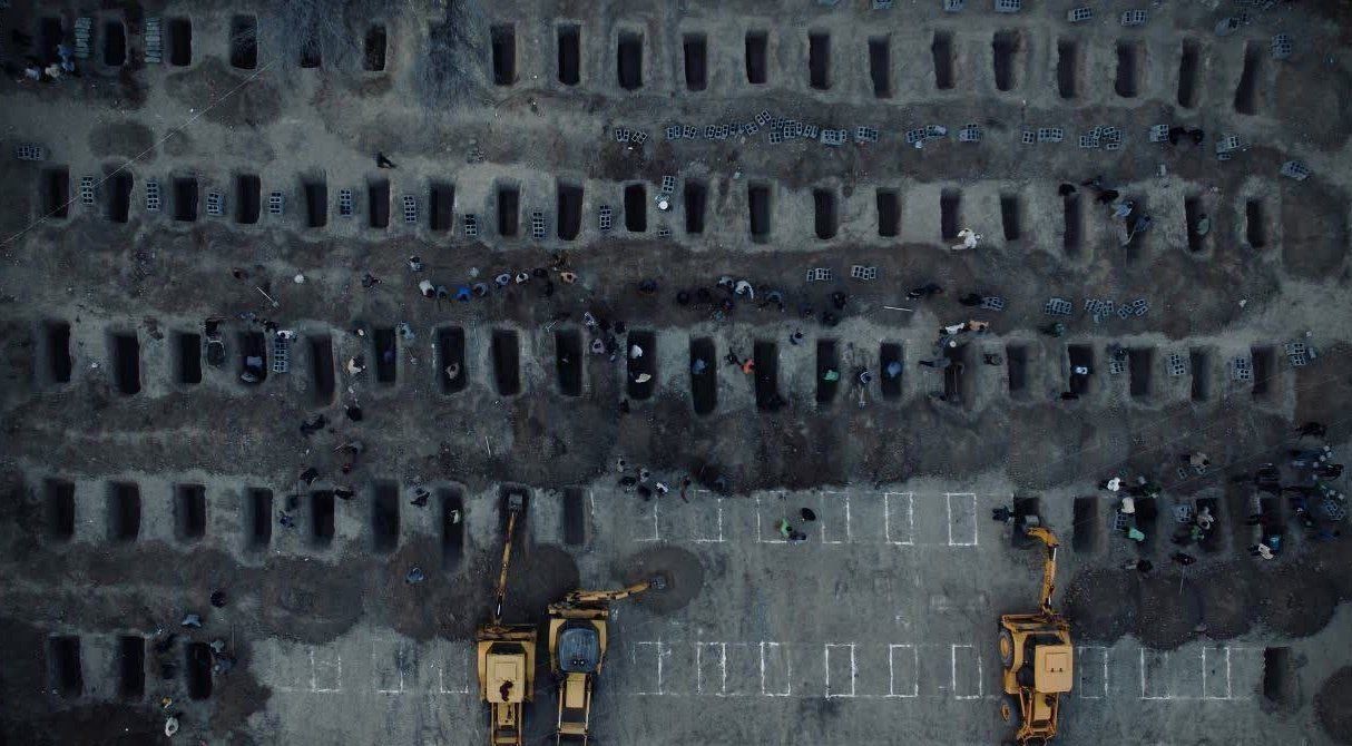 İnsanlık bu vahşete sustu! Katil ittifak ilkokulu vurdu: 165 masum çocuk mezara girerken İsrail bayrağı paylaşanlardan ses çıkmadı