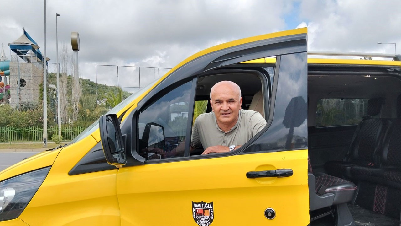 İnsanlık dersi! 18 bin 300 euroyu sahibine teslim etti