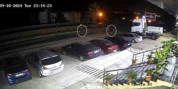 İnsanlık öldü mü? Önlerinde metrelerce savrulan motosikletliyi görmezden geldiler