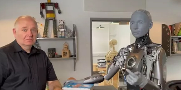 İnsansı robot Ameca: Endişelenmeyin, dünyayı ele geçirmeyeceğiz