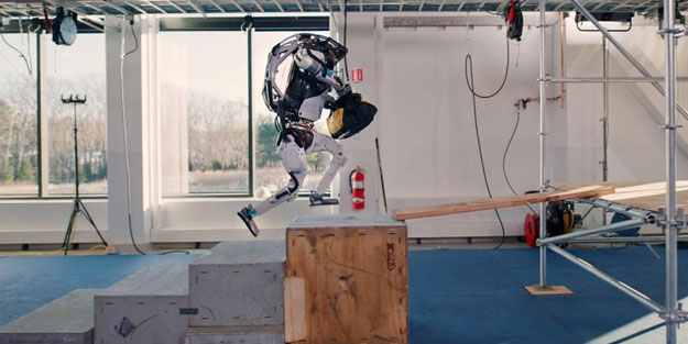 İnsansı robot Atlas işten kovuldu