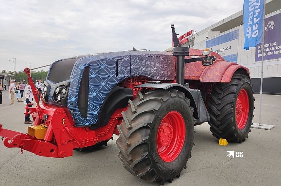 İnsansız traktör görücüye çıktı