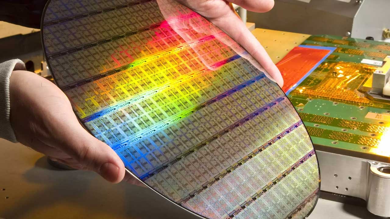 Intel’den dikkat çeken atılım! Dünyanın en ince GaN çipleti geliştirildi