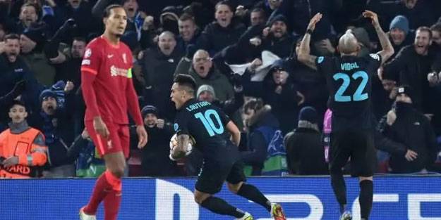 İnter kazandı Liverpool turladı