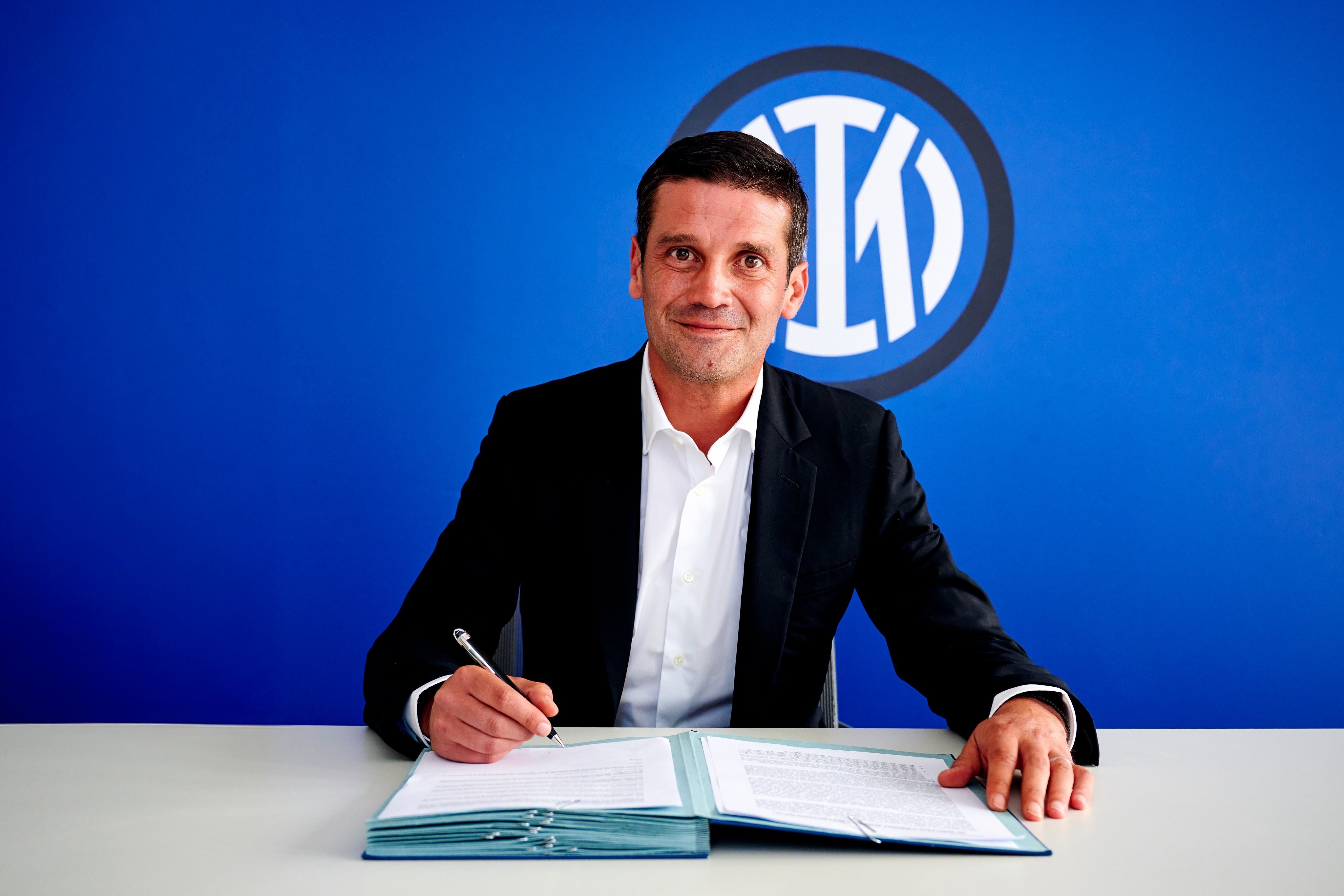 Inter'in yeni teknik direktörü Cristian Chivu oldu