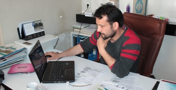 İnternetten indirdiği program başını yaktı!