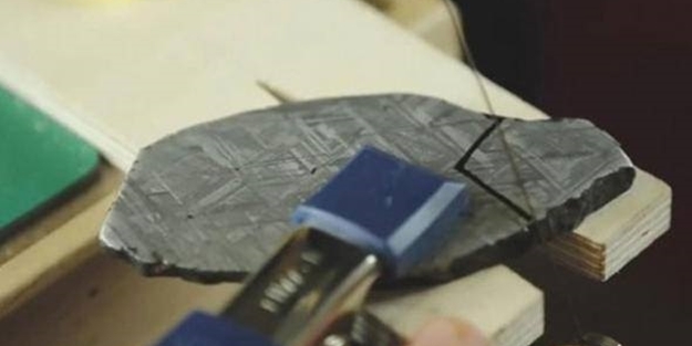 İnternetten satın aldığı meteorla bakın ne yaptı...