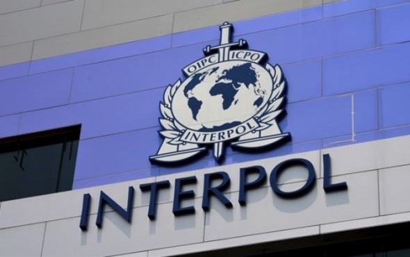 İnterpol'ün aradığı fuhuş baroniçesi İstanbul'da enselendi!