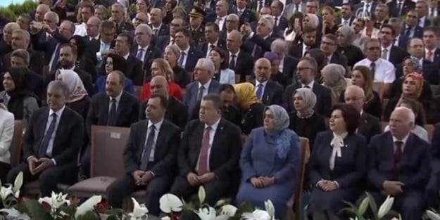 İntifada başlatan Hayrunnisa Gül şaşırtmadı!