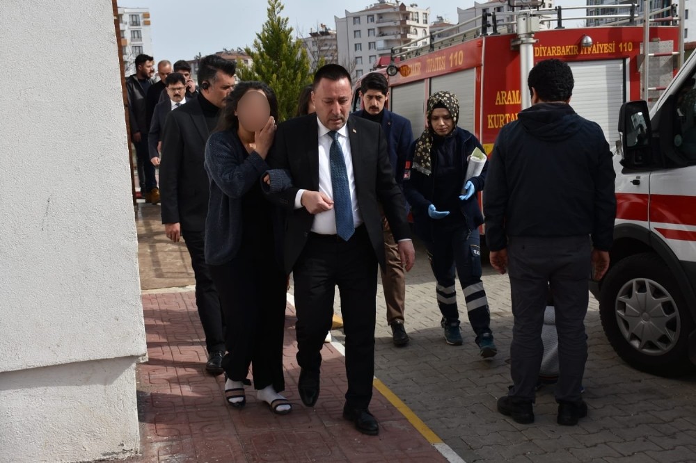 İntihar girişiminde bulunan genç kızı belediye başkanı vazgeçirdi 