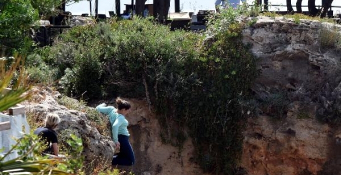 İntihar için çıktığı falezlerde dengesini kaybedip düştü