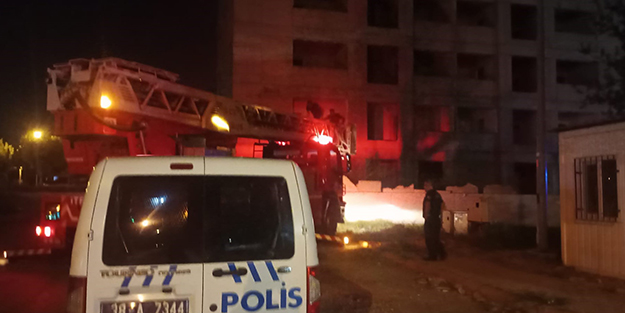 İntihara kalkışan 2 arkadaşı polis ikna etti