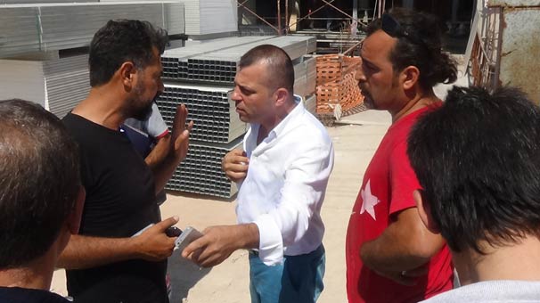 İntihara kalkışan işçilere küfür eden müdüre polis tepkisi