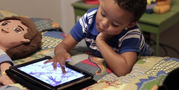 iPad kuşağı çocuklara TV izleme cezası
