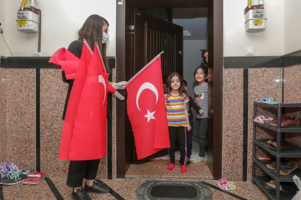 İpekyolu Belediyesi çocukları unutmadı 