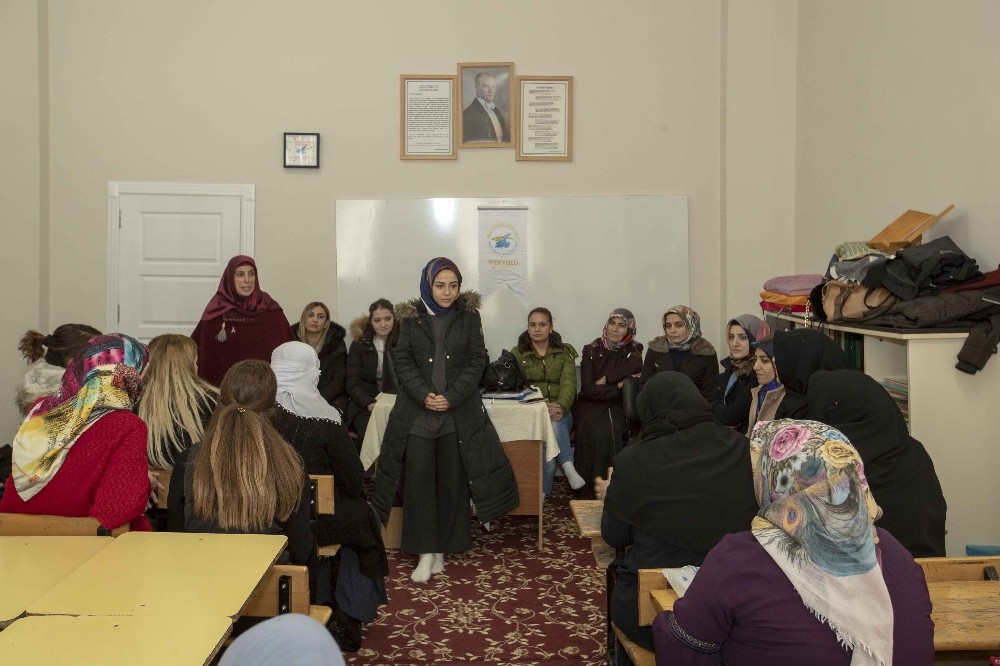 İpekyolu Belediyesinden kadınlara yönelik eğitim çalışması 