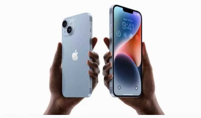 İphone 15'ten indirim müjdesi! Fiyatlar aşağı çekiliyor