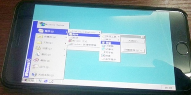 iPhone 6'ya Windows 98 yükledi