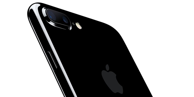 iPhone 7 tüm rekorları sildi süpürdü
