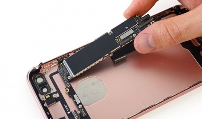 iPhone 7'de kulaklık yerine bakın ne geldi?