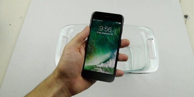 iPhone 7'ye öyle bir test yaptılar ki!