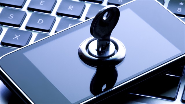 iPhone'da tüm görüşmeler kayıt altına alınıyor