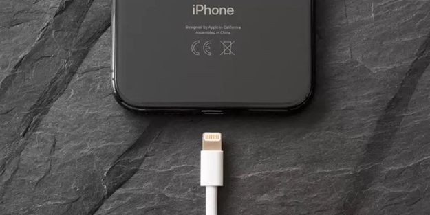 iPhone'lara yeni şarj bağlantı yöntemi