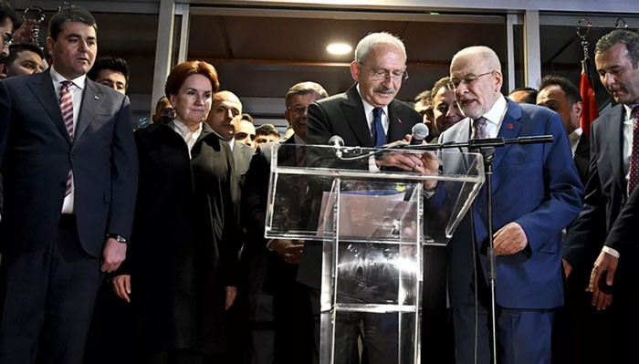 İP'in medya organına dikkat! Gazeteler asrın dansözlüğünü nasıl gördü?