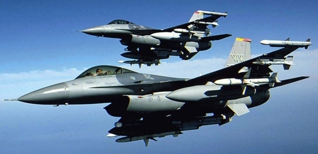 Irak, DAEŞ ile mücadelede F-16'larını kullandı