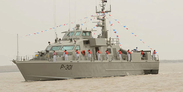 Irak donanması Kuveyt kara sularına girdi! "Derhal geri çekilin"