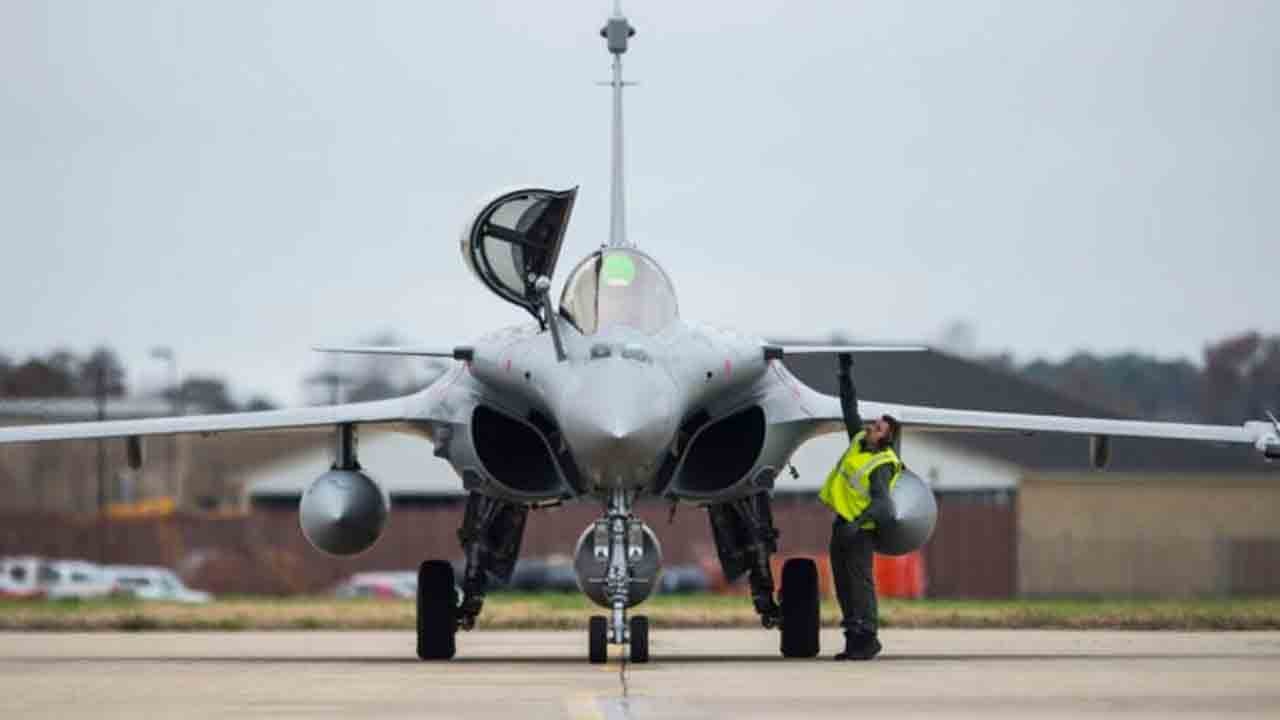 Irak göklerde vites yükseltiyor: 14 Rafale F4 yolda