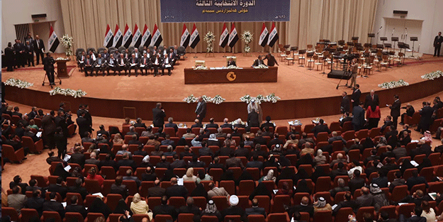 Irak Meclisi petrol maddesi tartışmalı bütçeyi onayladı