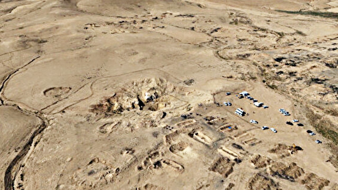 Irak'ın Musul kenti yakınında toplu mezar bulundu